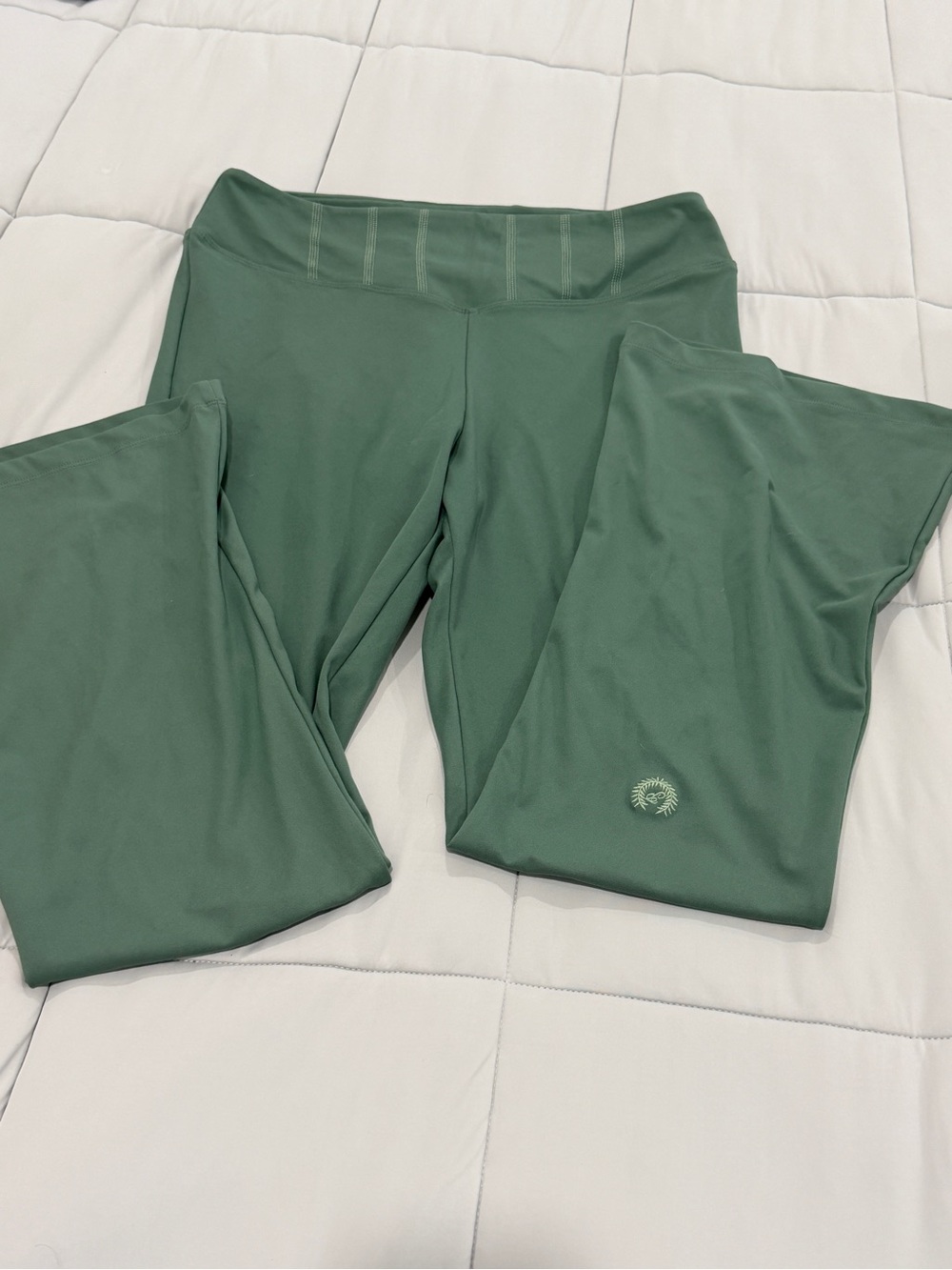 Victorias Secret XL High-Waist Green Active Leggings Flair
